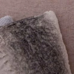 COJÍN QUEZAL POLIÉSTER 45CM -Tienda De Decoración cojin quezal gris 45cm 6