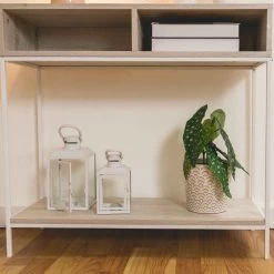 MACETERO VARUNA PORCELANA 17X15CM -Tienda De Decoración macetero varuna escamas 3col 3