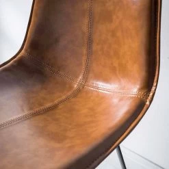 Taburete Con Base De 4 Patas, Al 65 En Ecopiel Y Armazón Negro - Ovidio -Tienda De Decoración sgabello base 4 gambe h 65 in ecopelle effetto cuoio ovidio 4