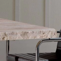 Mesa De Comedor De Diseño Moderno Realizada En Piedra Travertina Narciso -Tienda De Decoración tavolo fisso in pietra travertino con bordo a roccia narciso 3