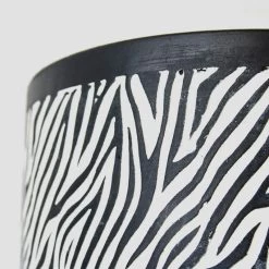 VELA TEMARI NEGRA 9CM 14 VELA TEMARI NEGRA 9CM -Tienda De Decoración vela temari cemento cebra 5